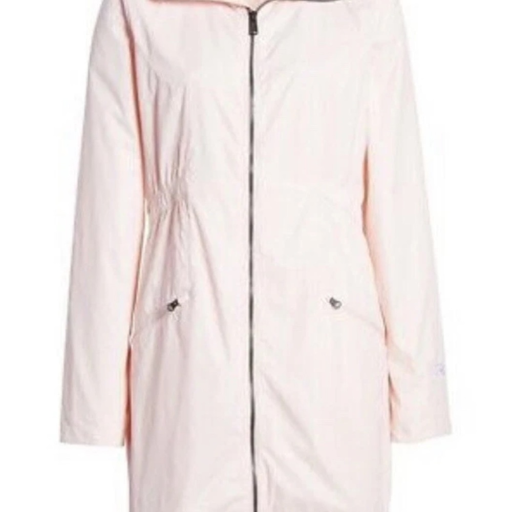 The North Face Women's Rissy 2 Rain Jacket. Pink Salt  Medium